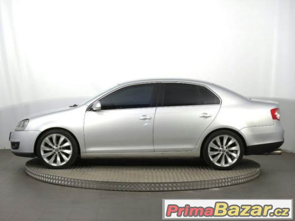 VW Jetta, 2.0 FSI Nové v ČR, Sedan/Saloon, Benzín VW Jetta, 2.0 FSI Nové v ČR, Sedan/Saloon, Benzín