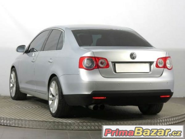 VW Jetta, 2.0 FSI Nové v ČR, Sedan/Saloon, Benzín VW Jetta, 2.0 FSI Nové v ČR, Sedan/Saloon, Benzín