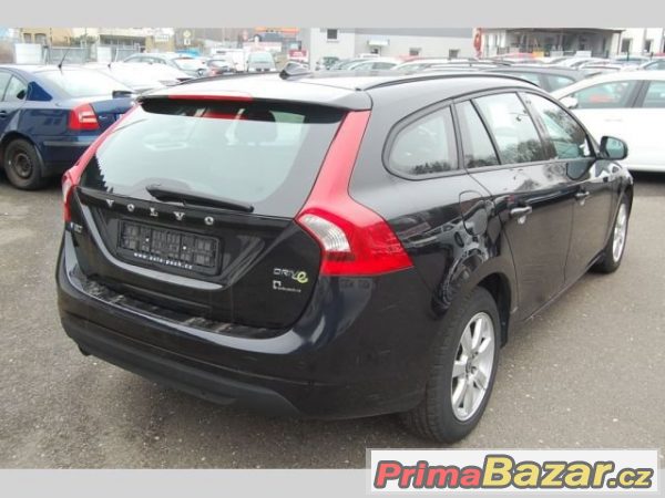 Volvo V60, D2 Momentum