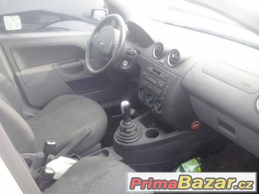 Fiesta 1.4 TDCi rok 2005 - motor OK , vcelku na dily