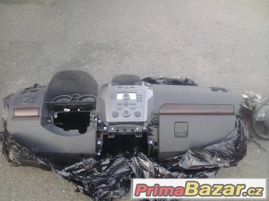 Kompletni palubni deska Zafira 2008 vcetne volantu atd Kompletni palubni deska Zafira 2008 vcetne volantu atd