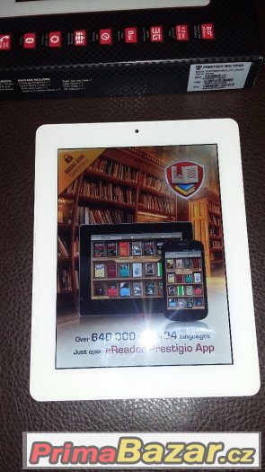 Tablet se slotem na simkartu na telefonovani. Tablet se slotem na simkartu na telefonovani.