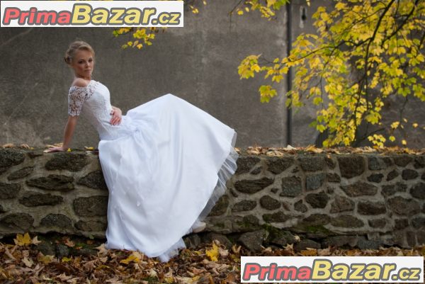 krajkové svatební šaty