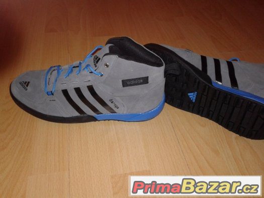 Adidas Daroga outdoor zimní velikost UK 9