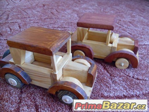 Originální dřevěné autíčka