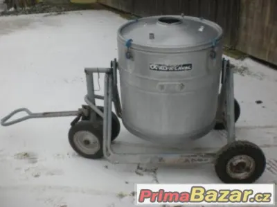 Prodám nadrž,tank,přepravnik na mléko 300L
