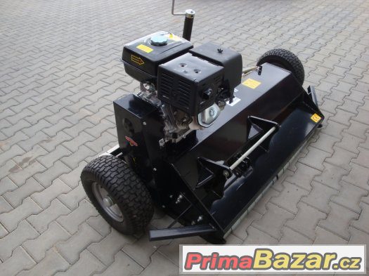 Benzínový motor 13.3 kW/18 koní, čtyřtakt. Excelentní výkon