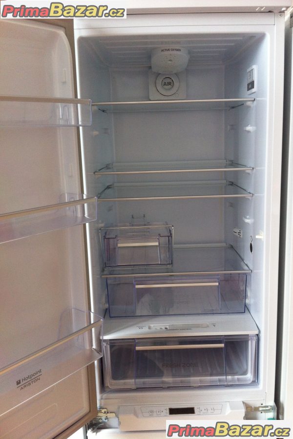 Vestavná kombinovaná chladnička zn. Hotpoint Ariston BCB 31 AAA E C 03