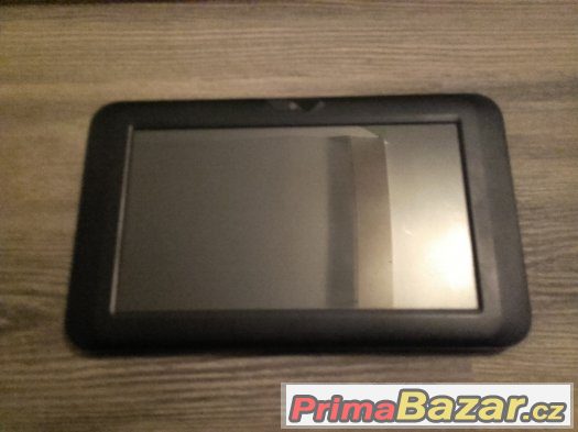 Tablet YARVIK nefunkční +obal zdarma