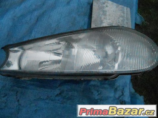 Prodám L přední světlo na Ford Mondeo 99 Prodám L přední světlo na Ford Mondeo 99