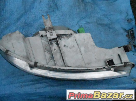 Prodám L přední světlo na Ford Mondeo 99 Prodám L přední světlo na Ford Mondeo 99