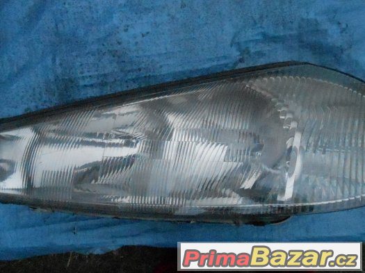 Prodám L přední světlo na Ford Mondeo 99 Prodám L přední světlo na Ford Mondeo 99