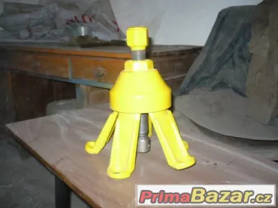 Prodám levně stahovák do autodílny.ŠIKOVNÁ VĚC