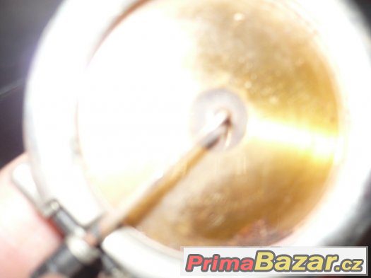Prodám starý gramofon Juwele Elektra Holdring Germany Prodám starý gramofon Juwele Elektra Holdring Germany