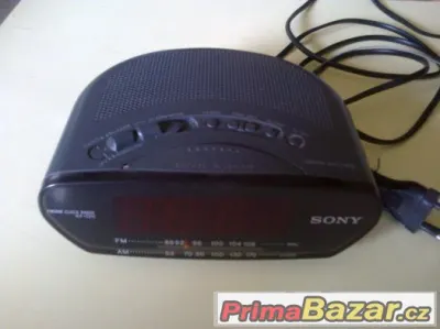 PRODÁM SIŤOVÉ RADIO AM / FM SONY S BUDÍKEM,