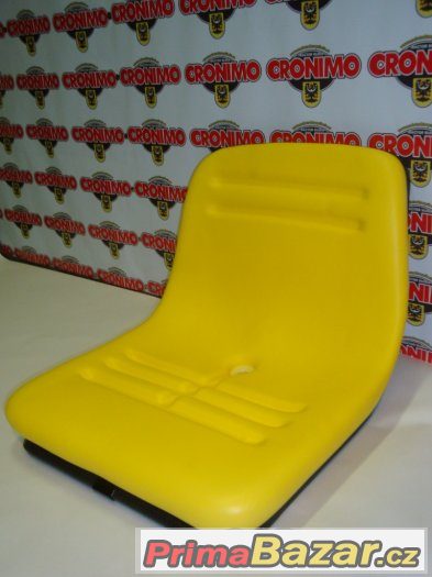 polstrované, žluté sedadlo pro malotraktory a traktory