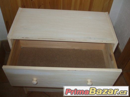 tříšuplíková komoda tříšuplíková komoda