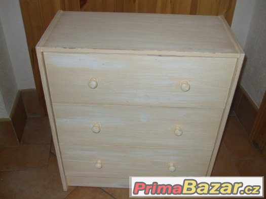 tříšuplíková komoda tříšuplíková komoda