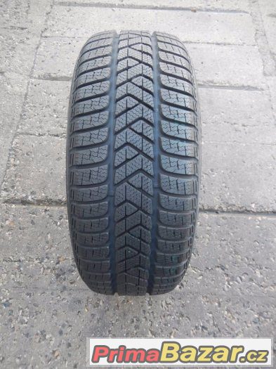 4x nové zimní Pirelli Winter 210 Sottozero 3 215/50/17 95V