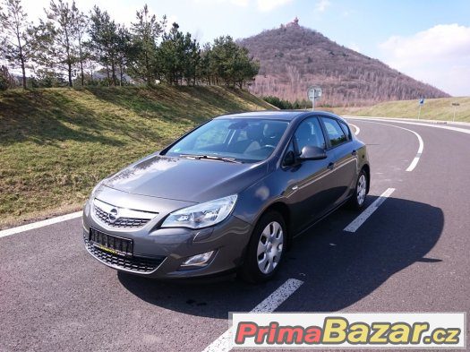 opel-astra-cdti-70kw-zaruka-serviska-tempomat-tazne