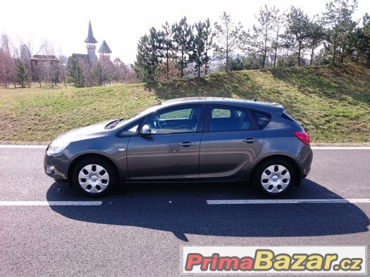 Opel Astra CDTi - 70kW, záruka, serviska, tempomat, tažné