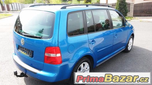 VW Touran 1.6 FSi - 85kW DSG,7 míst,záruka na km, webasto