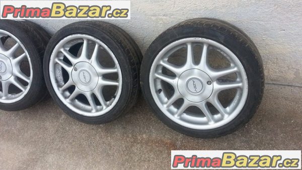 Azev 4x100 7,5Jx16 ET35 pneu 215/40 R16