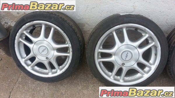 Azev 4x100 7,5Jx16 ET35 pneu 215/40 R16