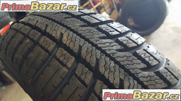 1xpneu Goodyear Vector 5 175/65 r14 82T