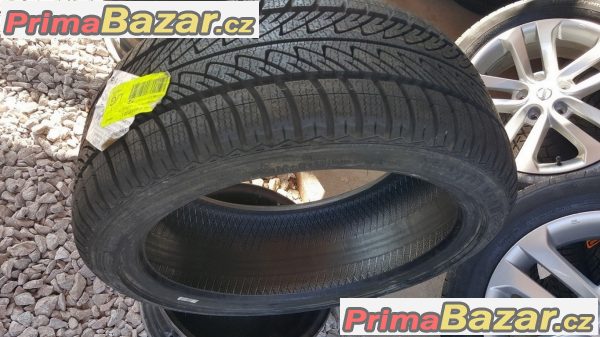 1xnova pneu Goodyear UltraGrip 8 225/40 r18 92V dot2013