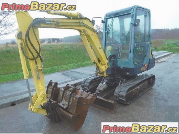 Minibagr Yanmar B25V-5