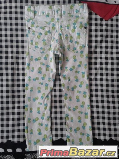 Nové kalhoty pro holčičku s ananasy zn. Lupilu, vel. 98