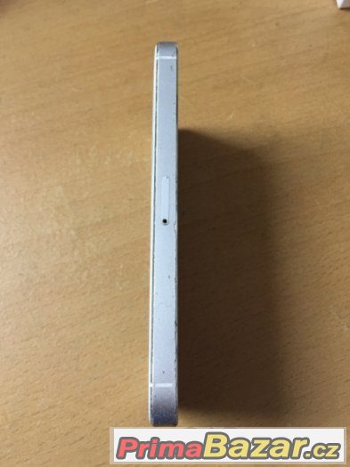 Apple iPhone 5 16GB bílý, 3 měsíce záruka Apple iPhone 5 16GB bílý, 3 měsíce záruka
