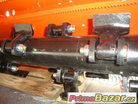 Robustní mulčovač BCT-175 za traktor od 50 Hp, drtič trávy Robustní mulčovač BCT-175 za traktor od 50 Hp, drtič trávy