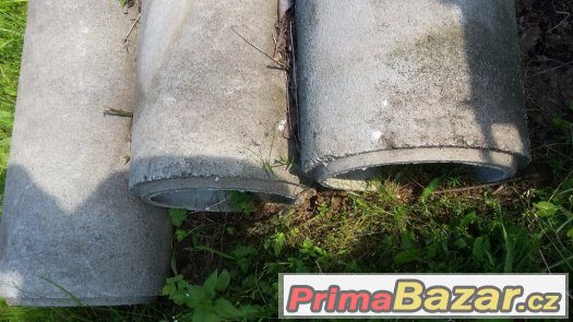 Betonové roury o délce 125cm, vnějším průměru 38cm