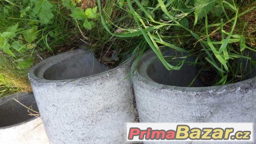 Betonové roury o délce 125cm, vnějším průměru 38cm