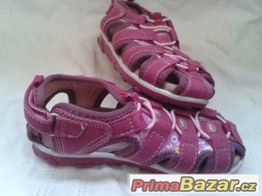 krasne sandalky vel.30+1 par zdarma,zasl.mozne-dohoda krasne sandalky vel.30+1 par zdarma,zasl.mozne-dohoda