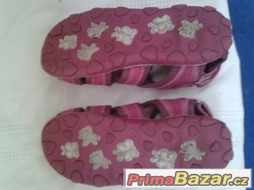 krasne sandalky vel.30+1 par zdarma,zasl.mozne-dohoda krasne sandalky vel.30+1 par zdarma,zasl.mozne-dohoda