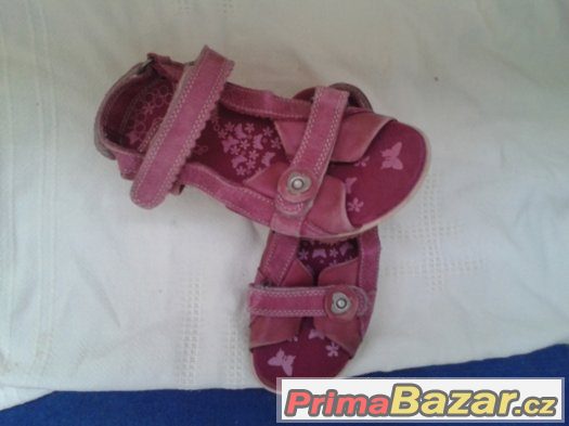 krasne sandalky vel.30+1 par zdarma,zasl.mozne-dohoda krasne sandalky vel.30+1 par zdarma,zasl.mozne-dohoda