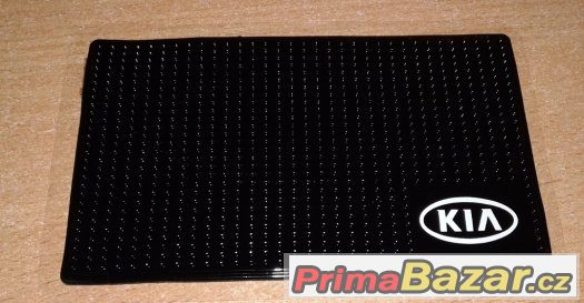 protiskluzová podložka KIA 150 X 90 X 3mm doprava zdarma