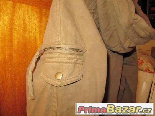 Bunda dám. M-bavlna s kapucí Bunda dám. M-bavlna s kapucí
