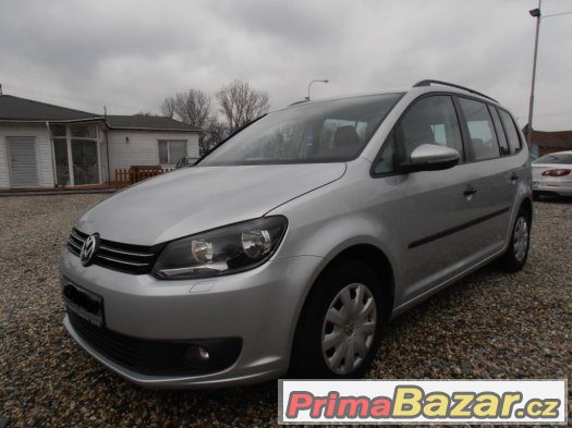 VW Touran 1.6 TDI/CR/105 Ps,pěkná výbava,SERVISKA,model.2013