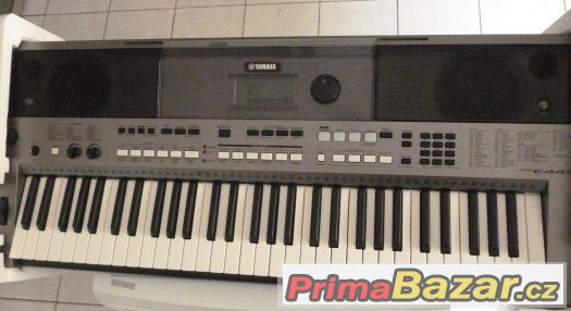 Klávesy Yamaha PSR E443(Zár. 21.3.18)