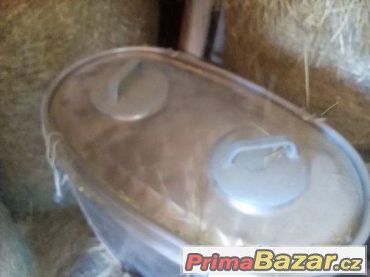 Prodám nadrž,tank,přepravnik na mléko 260L Prodám nadrž,tank,přepravnik na mléko 260L