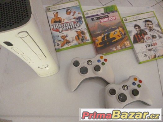 Konzole Xbox 360 E 360® 15GB+3Hra+2xOvl