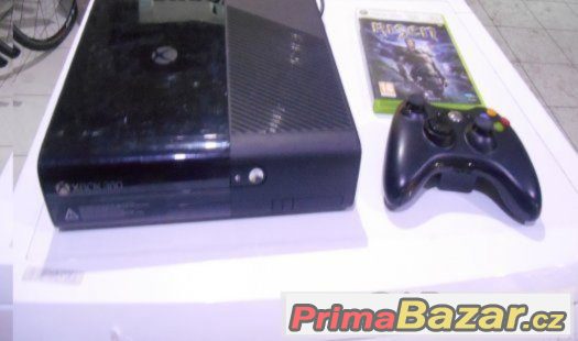 Konzole Xbox 360 E 360® 4GB+Hra