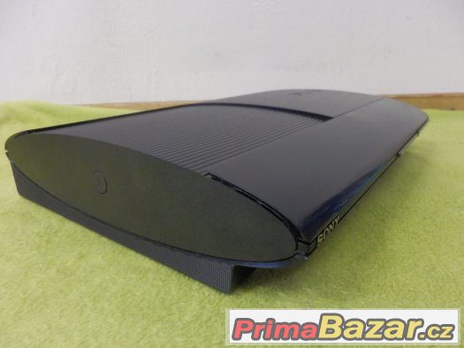 SONY PLAYSTATION 3 SLIM 500+2X OVLADAČ+FIFA ZDARMA-TOP STAV