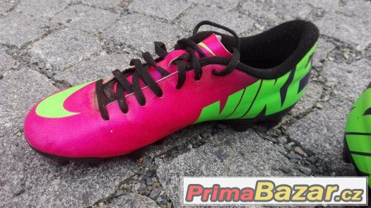 Kopačky dětské Nike Mercurial vel. 39