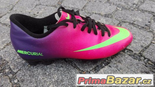 Kopačky dětské Nike Mercurial vel. 39