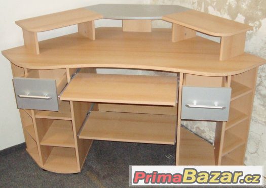 PC stůl rohový - moderní - výborný stav PC stůl rohový - moderní - výborný stav
